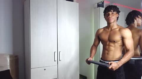 Snapshot of marcelo_dosantos77 chatting on October 15, 2025, 9:15 pm MARCELO online show from October 15, 2025, 9:15 pm