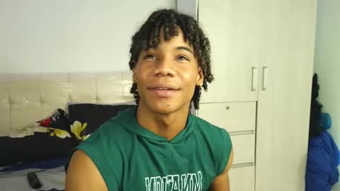 Snapshot of marcelo_dosantos77 chatting on December 2, 2025, 2:23 pm MARCELO online show from December 2, 2025, 2:23 pm