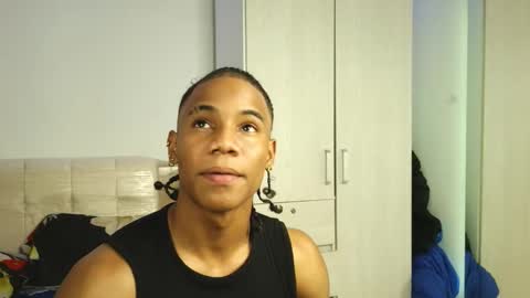 Snapshot of marcelo_dosantos77 chatting on December 4, 2025, 7:22 pm MARCELO online show from December 4, 2025, 7:22 pm