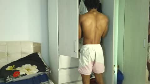 Snapshot of marcelo_dosantos77 chatting on December 15, 2025, 5:06 pm MARCELO online show from December 15, 2025, 5:06 pm