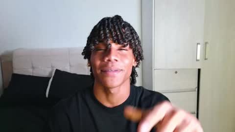 Snapshot of marcelo_dosantos77 chatting on February 11, 2026, 4:34 pm MARCELO online show from February 11, 2026, 4:34 pm