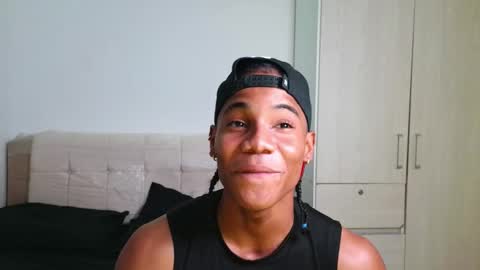 Snapshot of marcelo_dosantos77 chatting on February 21, 2026, 6:42 pm MARCELO online show from February 21, 2026, 6:42 pm