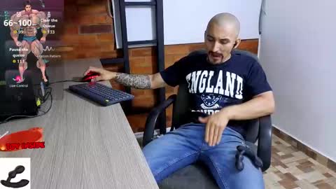 Marck  Independent model  online show from December 5, 2025, 3:15 am