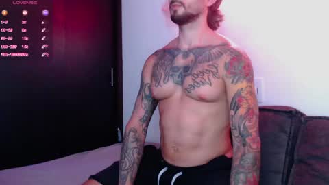 marco_allison43 online show from May 4, 2026, 8:27 pm