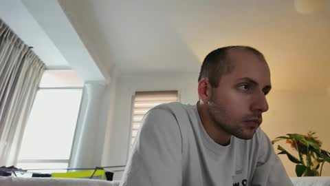 Snapshot of marco_parola chatting on October 6, 2025, 9:18 am marco_parola online show from October 6, 2025, 9:18 am