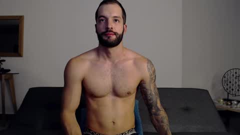 Snapshot of marcoandpolo01 chatting on January 19, 2025, 12:38 am Marco Polo online show from January 19, 2025, 12:38 am