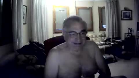marcos260526 online show from May 18, 2026, 4:18 am
