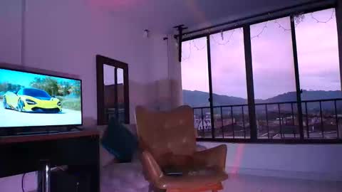 Snapshot of marcus_fire chatting on November 24, 2025, 11:43 am marcus_fire online show from November 24, 2025, 11:43 am