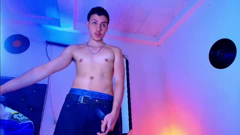 Snapshot of marcus_hanks1 chatting on May 31, 2026, 11:06 pm Marcus hanks1 online show from May 31, 2026, 11:06 pm