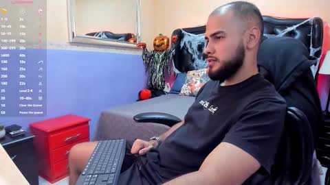 marcus_soler online show from October 24, 2025, 4:03 pm