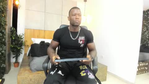 Snapshot of marcusblack_ chatting on September 12, 2025, 9:31 am Marcusssss online show from September 12, 2025, 9:31 am