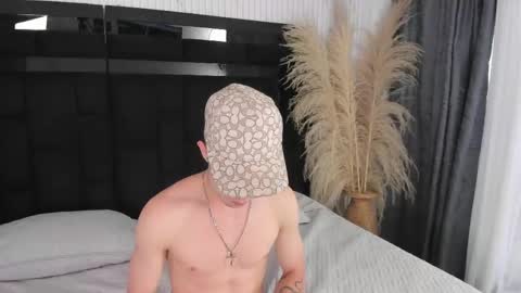 Snapshot of marcuscollins1_ chatting on May 8, 2026, 2:11 pm Marcus online show from May 8, 2026, 2:11 pm