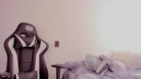 Snapshot of mardybum_ chatting on February 6, 2025, 8:13 pm Maria online show from February 6, 2025, 8:13 pm