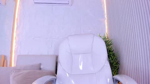 Snapshot of marelynsummer chatting on May 8, 2026, 11:37 am Marelyn online show from May 8, 2026, 11:37 am