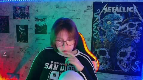 Snapshot of margaret_red chatting on April 1, 2026, 10:07 pm Margaret online show from April 1, 2026, 10:07 pm