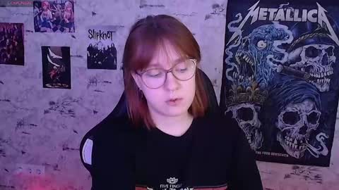 Snapshot of margaret_red chatting on May 13, 2026, 12:24 pm Margaret online show from May 13, 2026, 12:24 pm