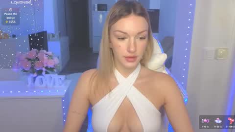 Snapshot of margaretsweet1 chatting on September 14, 2025, 11:37 pm Margaret online show from September 14, 2025, 11:37 pm