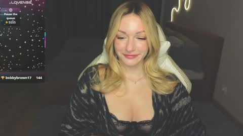 Snapshot of margaretsweet1 chatting on June 4, 2026, 12:49 am Margaret online show from June 4, 2026, 12:49 am