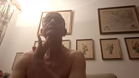 marginalie online show from November 2, 2025, 7:22 am