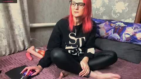 Snapshot of margo_and_alexxxlev chatting on January 17, 2025, 11:06 am Margo and Alex online show from January 17, 2025, 11:06 am