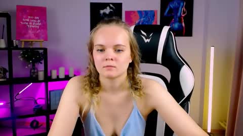 Snapshot of margoblonde chatting on November 7, 2025, 3:17 am margoblonde online show from November 7, 2025, 3:17 am