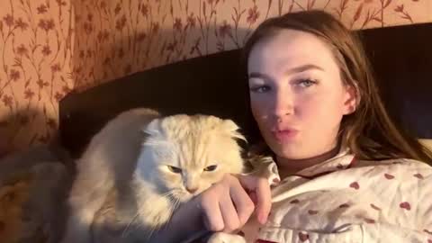 Chloe online show from February 28, 2026, 3:13 pm