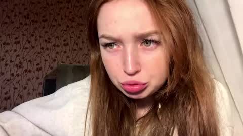 Chloe online show from March 5, 2026, 3:41 pm