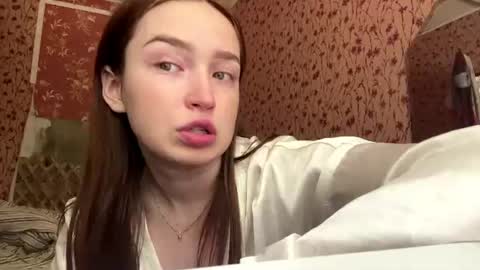 Chloe online show from July 12, 2026, 8:38 am