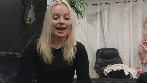 margot_robbie7 online show from February 11, 2025, 2:25 am