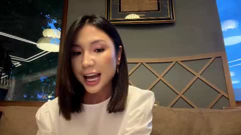 Lily online show from June 9, 2026, 2:39 pm