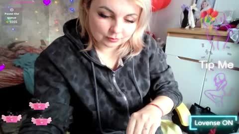 Mari online show from March 7, 2025, 9:51 am