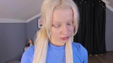 Milena online show from March 5, 2026, 11:06 am