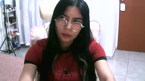 mari_lov3 online show from March 19, 2026, 6:06 am
