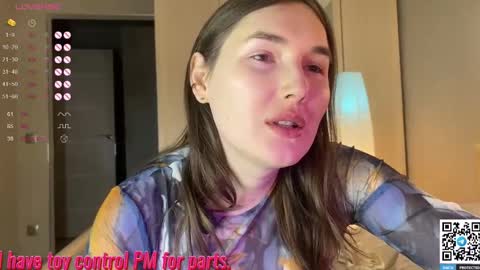 Snapshot of maria_bowie chatting on December 14, 2025, 8:57 pm Maria online show from December 14, 2025, 8:57 pm