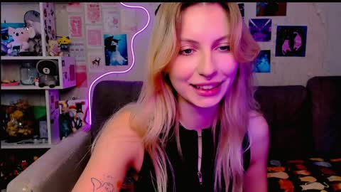 Snapshot of maria_hunt chatting on December 6, 2024, 6:37 am Maria online show from December 6, 2024, 6:37 am