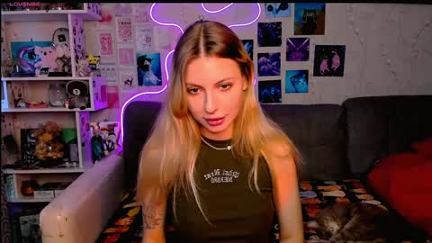 Snapshot of maria_hunt chatting on December 12, 2024, 5:42 am Maria online show from December 12, 2024, 5:42 am