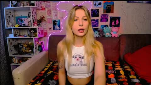 Snapshot of maria_hunt chatting on January 15, 2025, 4:25 am Maria online show from January 15, 2025, 4:25 am