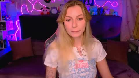 Snapshot of maria_hunt chatting on October 21, 2025, 2:45 am Maria online show from October 21, 2025, 2:45 am