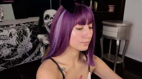 Snapshot of mariagh_ chatting on October 15, 2025, 8:31 pm Maria online show from October 15, 2025, 8:31 pm