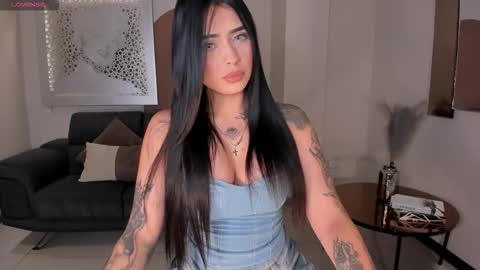 MARIA HERRERA  online show from March 10, 2026, 8:25 pm