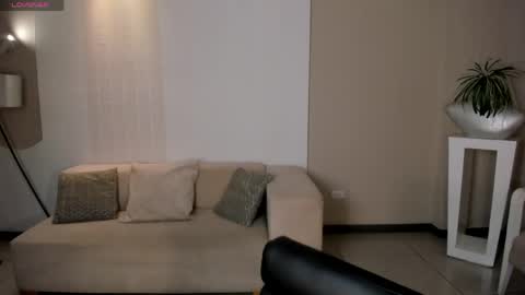 MARIA HERRERA  online show from May 1, 2026, 6:12 pm