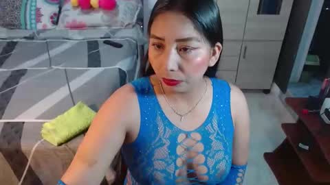 Mariajose online show from November 4, 2025, 12:04 pm