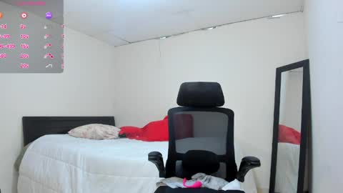Snapshot of mariamcastillo chatting on April 2, 2026, 6:27 pm Mariam Castiblanco online show from April 2, 2026, 6:27 pm