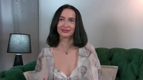 MariaMenson online show from January 21, 2025, 9:46 pm