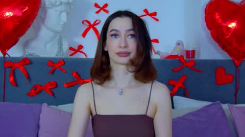 MariaMenson online show from February 18, 2025, 10:25 pm