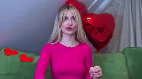 MariaMenson online show from March 1, 2025, 5:09 am