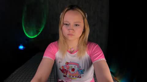 Snapshot of mariamilkis chatting on February 10, 2025, 12:19 am Maria online show from February 10, 2025, 12:19 am