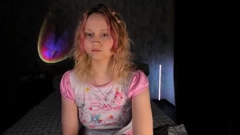 Snapshot of mariamilkis chatting on February 22, 2025, 8:20 pm Maria online show from February 22, 2025, 8:20 pm