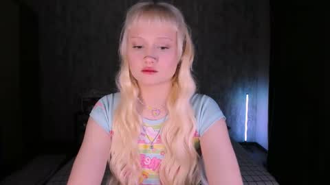 Snapshot of mariamilkis chatting on November 9, 2025, 1:42 pm Maria online show from November 9, 2025, 1:42 pm