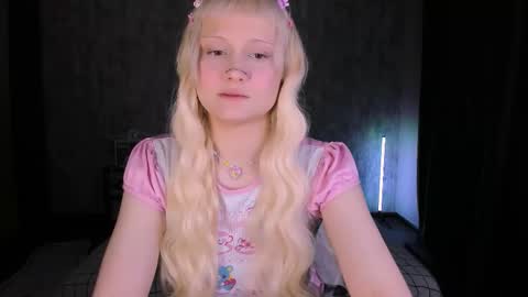 Snapshot of mariamilkis chatting on November 12, 2025, 1:17 am Maria online show from November 12, 2025, 1:17 am